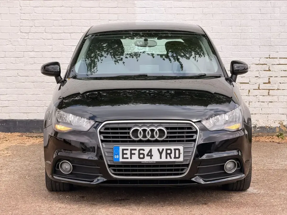 Usado Audi A1 Sport 140 HP (102 kW) 2015 Preto Citadino