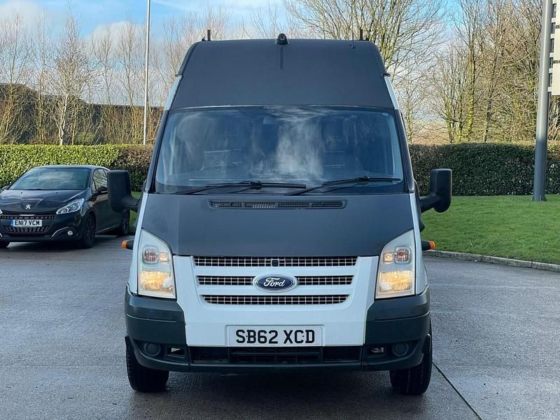 Usado Ford Transit 125 HP (91 kW) 2012 Branco Van