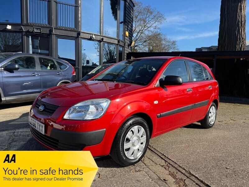 Red Used 2006 Kia Rio 2 Hatchback | £2,500 (Fair price) - Image 1/3
