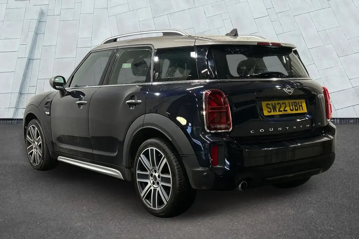 Used Mini Cooper Countryman Exclusive 134 HP (98 kW) 2022 Black SUV