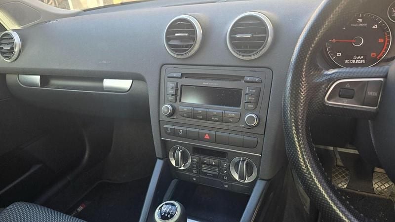 Used Audi A3 Sportback Sport 140 HP (102 kW) 2010 Blue Hatchback