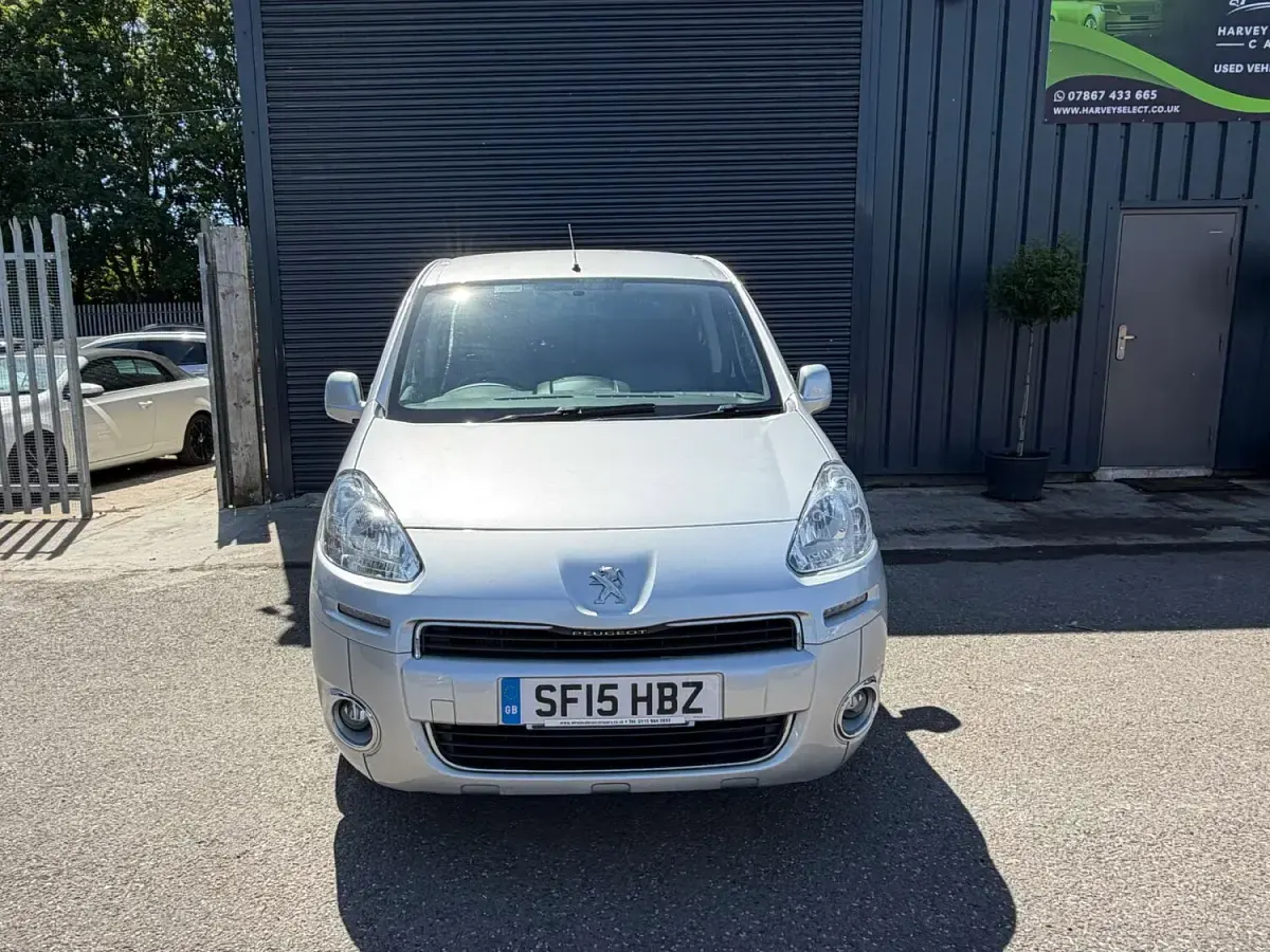 Used Peugeot TePee S 2015 Silver MPV