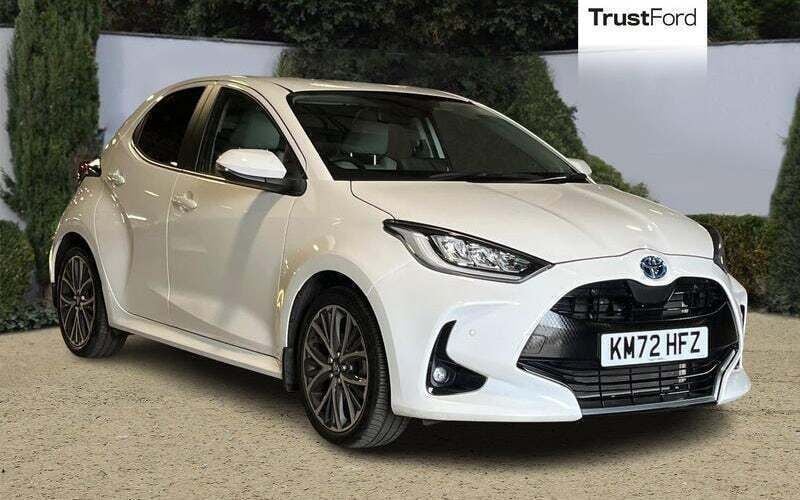 Used 2024 Toyota Yaris Hybrid Hatchback | £18,232 (Good price) - Image 1/4