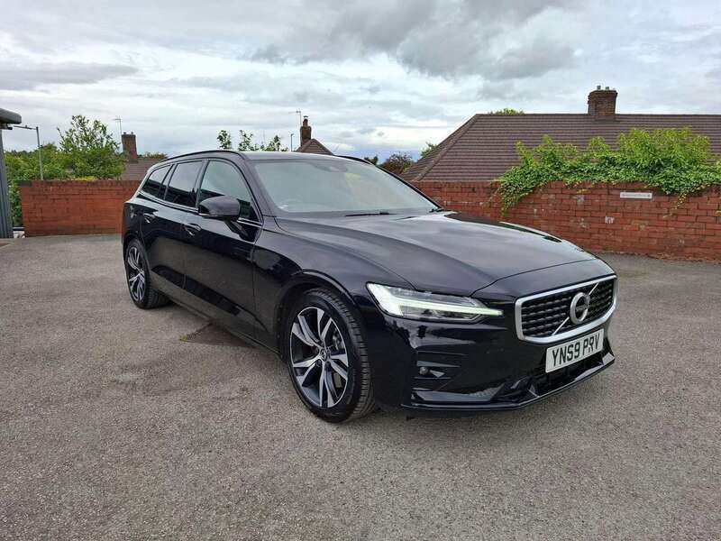 Black Used 2019 Volvo V60 R-Design Estate | £20,995 (Good price) - Image 1/4