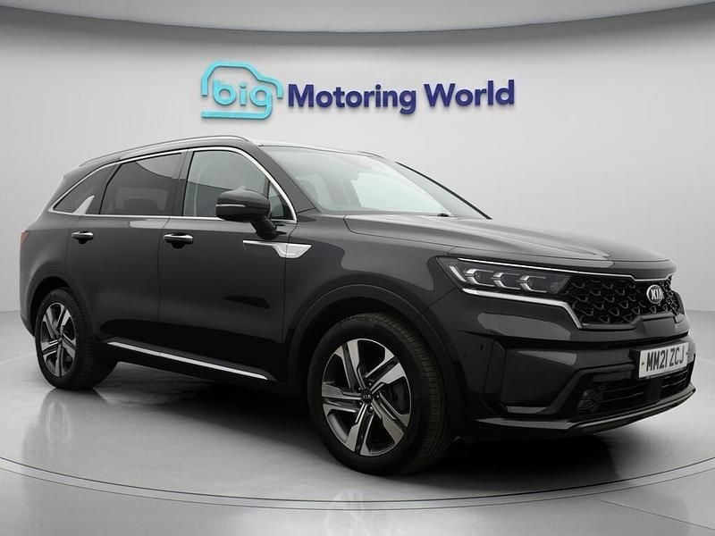 Black Used 2021 Kia Sorento 3 SUV | £28,400 (Good price) - Image 1/4