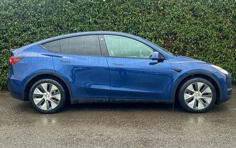 Used Tesla Model Y Long Range AWD 286 kW (389 HP) 2025 SUV