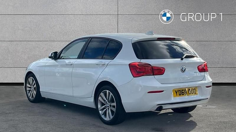 Used BMW 118 Sport Line 136 HP (100 kW) 2018 White Hatchback