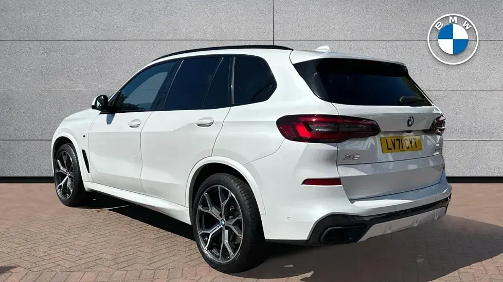 Second-hand BMW X5 M Sport 394 CP (289 kW) 2022 Alb SUV