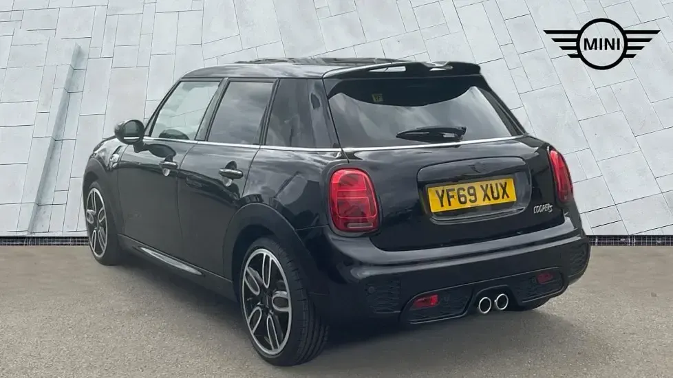 Used Mini Cooper S Sport 192 HP (141 kW) 2019 Black Hatchback
