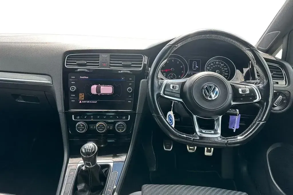 Used VW Golf VII R-line Edition 150 HP (110 kW) 2020 White Hatchback
