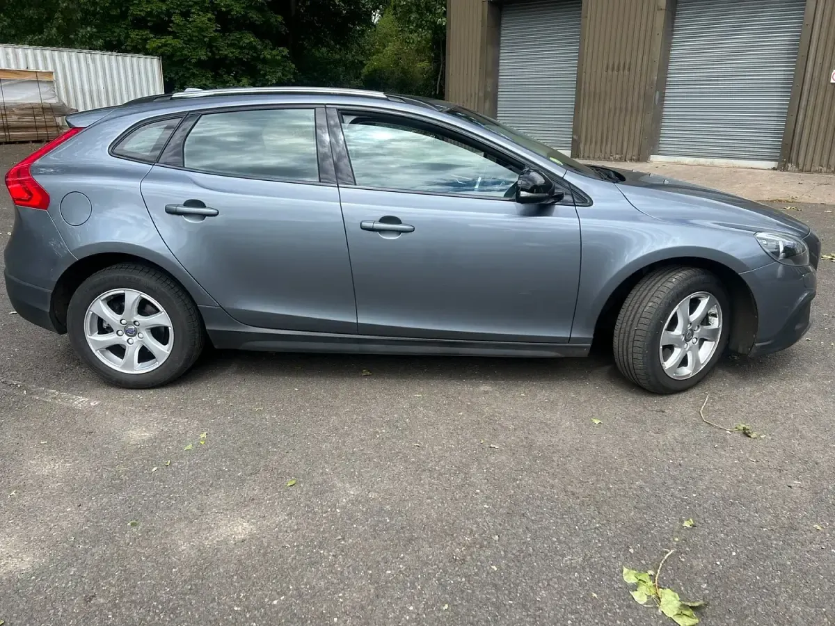 Used Volvo V40 SE 2015 Grey Hatchback
