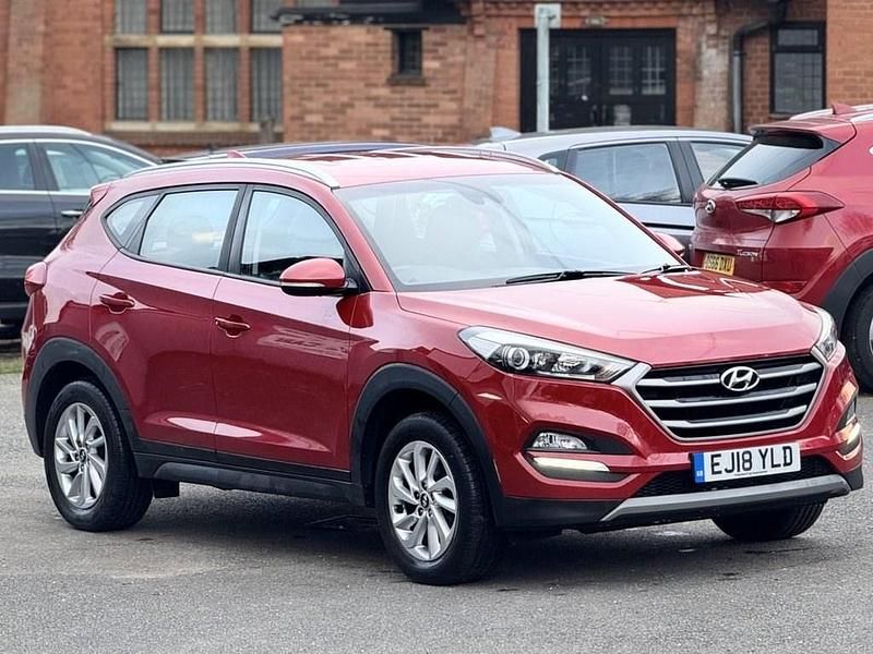 Used Hyundai Tucson SE 132 HP (97 kW) 2018 Red SUV