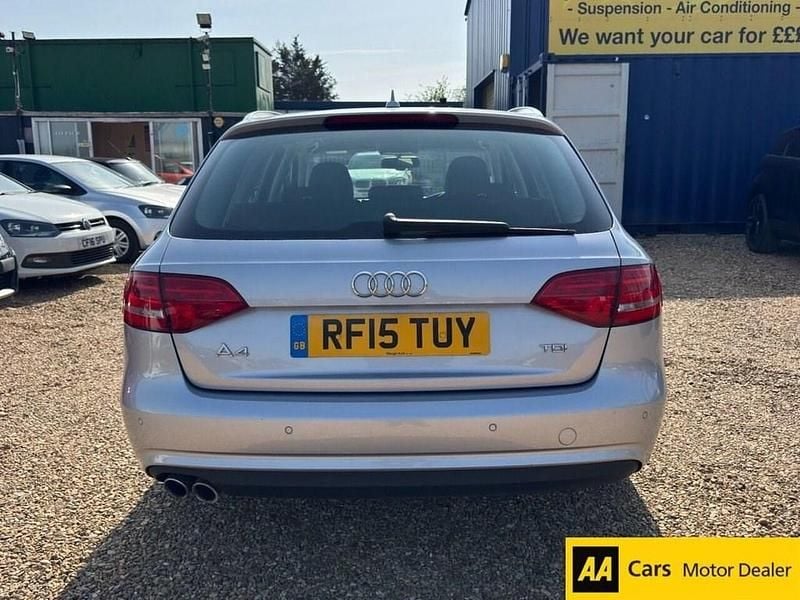 Used Audi A4 Advanced 190 HP (139 kW) 2015 Silver Estate