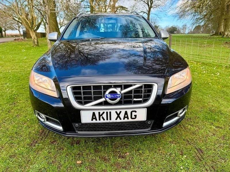 Used Volvo V70 R-Design 205 HP (150 kW) 2011 Black Estate