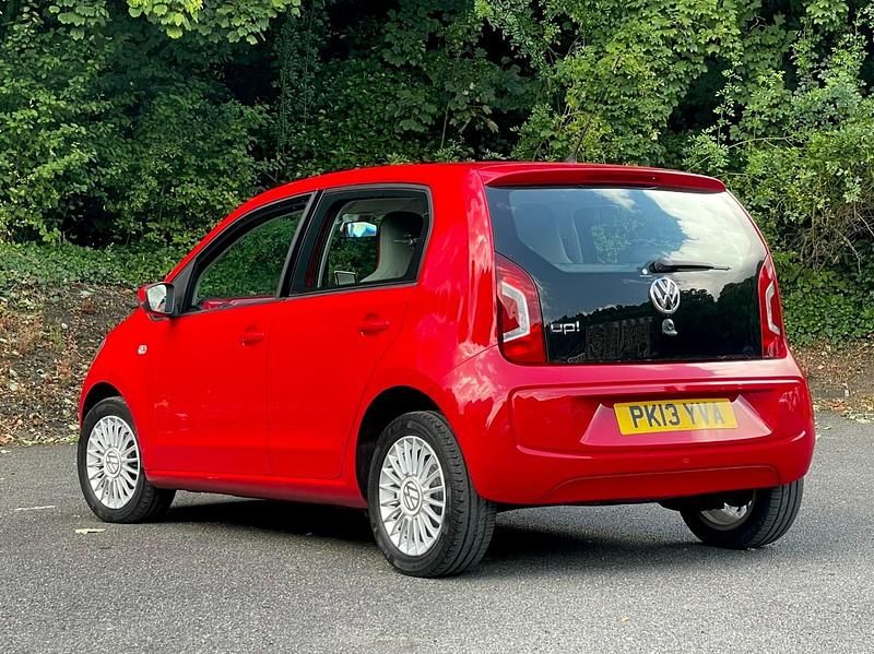 Usado VW up! high up! 65 HP (47 kW) 2024 Vermelho Citadino