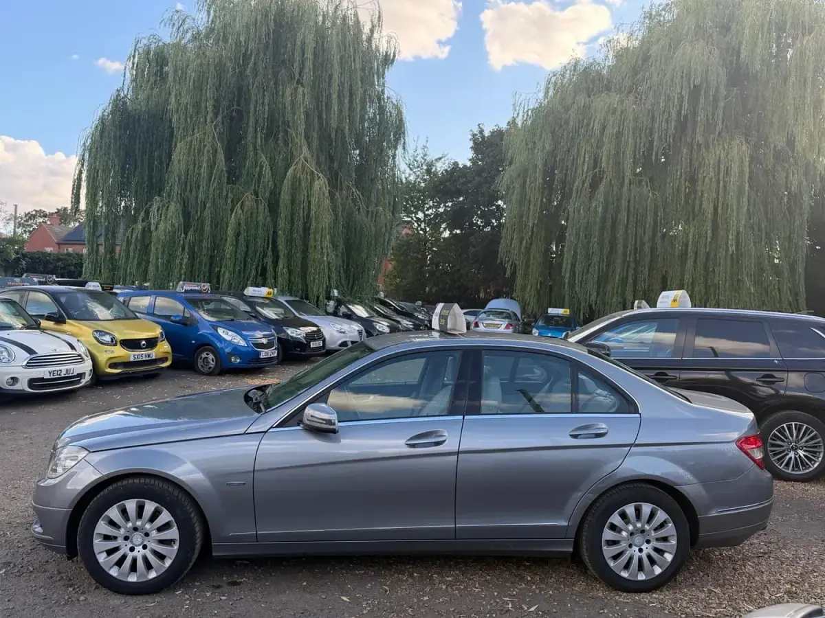 Used Mercedes C220 Elegance 170 HP (125 kW) 2010 Silver Sedan