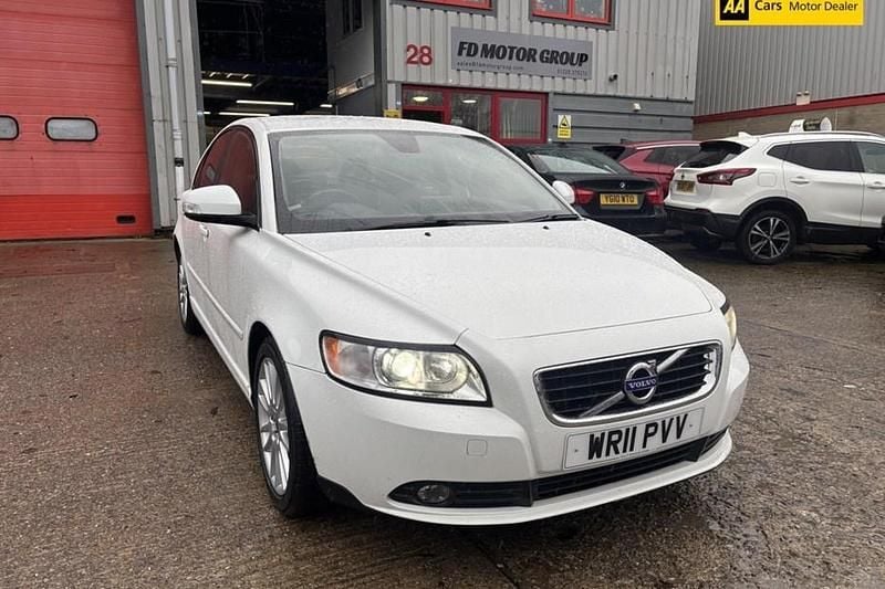 White Used 2011 Volvo S40 SE Lux Sedan | £2,450 (Super price) - Image 1/1