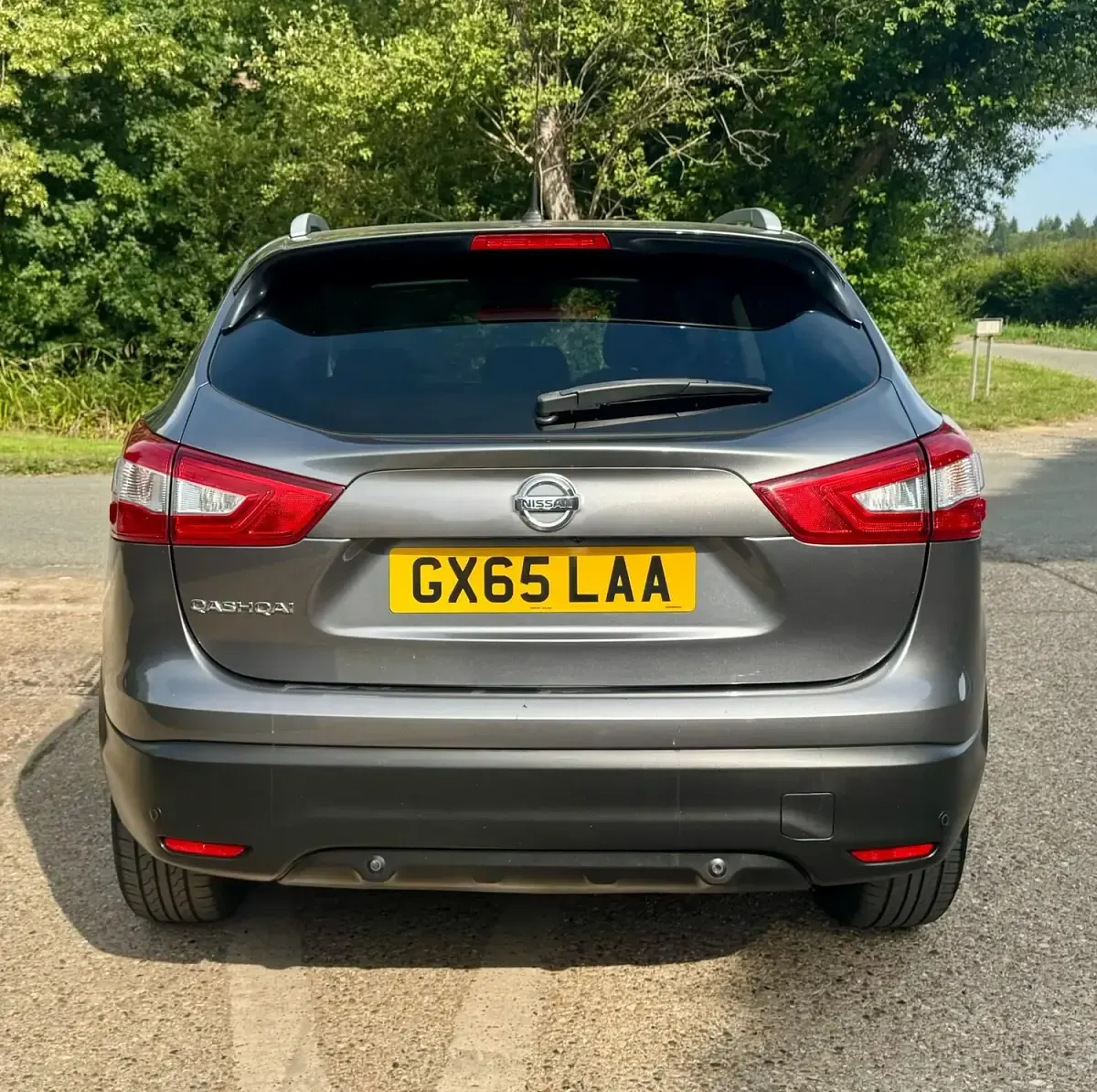 Used Nissan Qashqai Tekna 130 HP (95 kW) 2015 Grey SUV