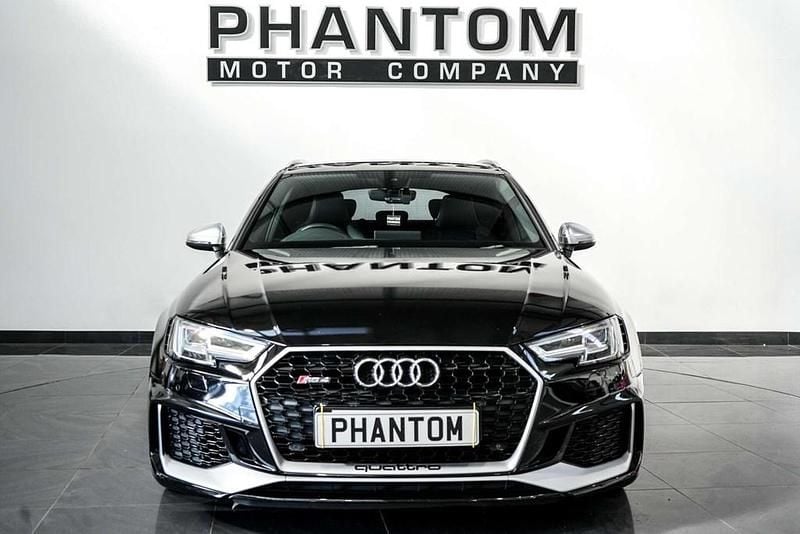 Used Audi RS4 Design 450 HP (330 kW) 2018 Black Estate