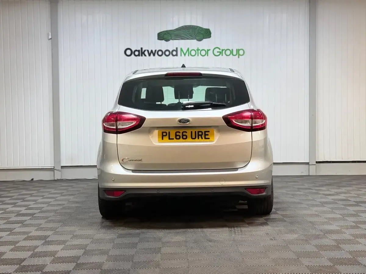 Used Ford C-MAX Zetec 120 HP (88 kW) 2017 Silver MPV