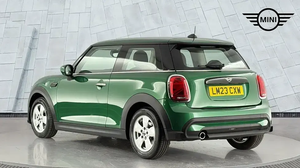 Used Mini Cooper Classic 134 HP (98 kW) 2023 Green Hatchback