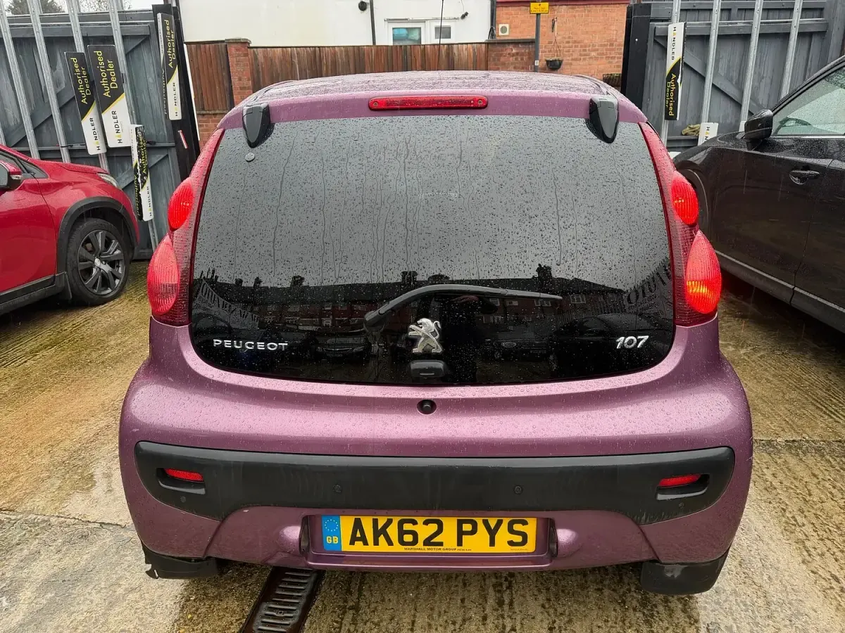 Used Peugeot 107 Allure 68 HP (50 kW) 2012 Mauve/purple Hatchback