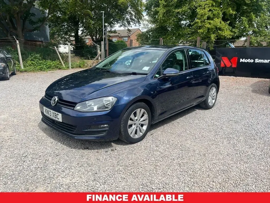Used VW Golf VII SE 105 HP (77 kW) 2013 Blue Hatchback