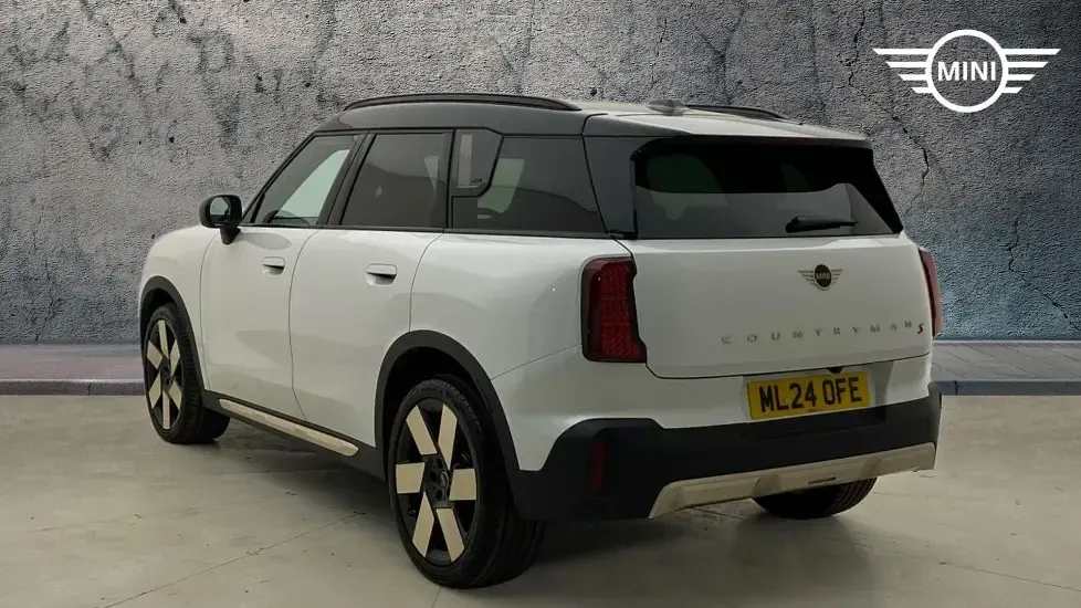 Used Mini Countryman 215 HP (158 kW) 2024 White SUV