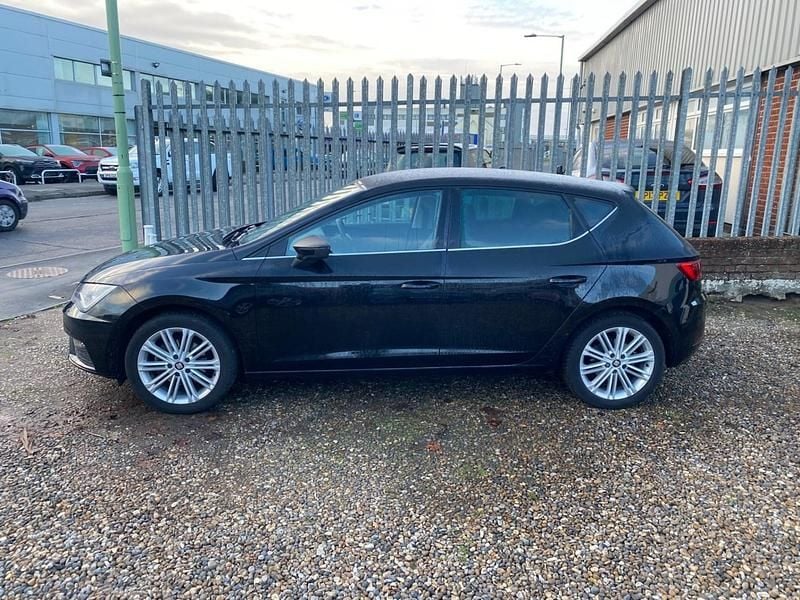 Used Seat Leon XCELLENCE 150 HP (110 kW) 2017 Black Hatchback