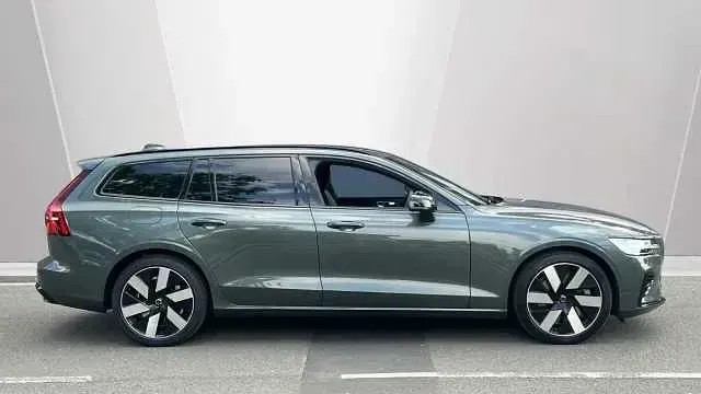 Used Volvo V60 Plus 345 HP (253 kW) 2026 Estate