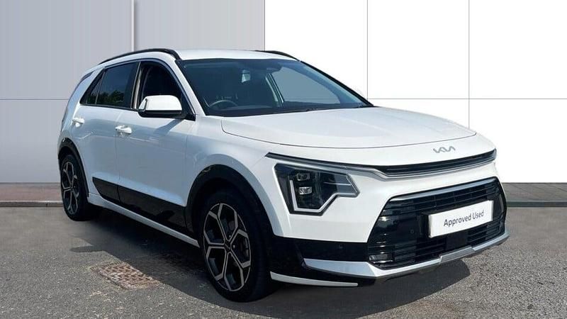 White Used 2023 Kia Niro 3 SUV | £21,533 (Fair price) - Image 1/3