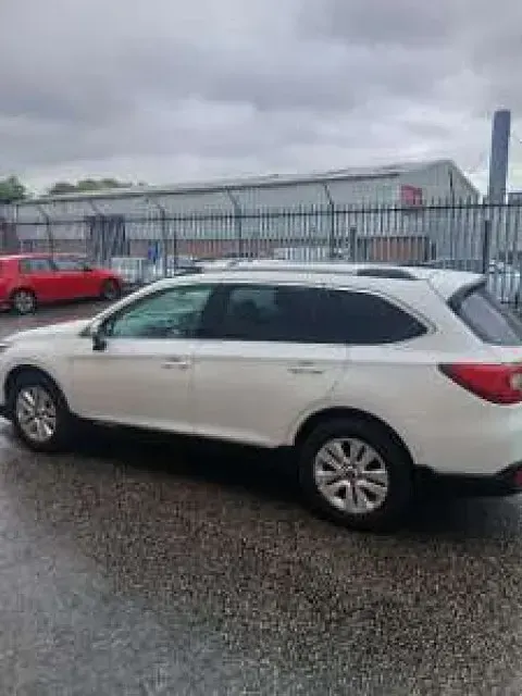 Used Subaru Outback 2015 White Estate