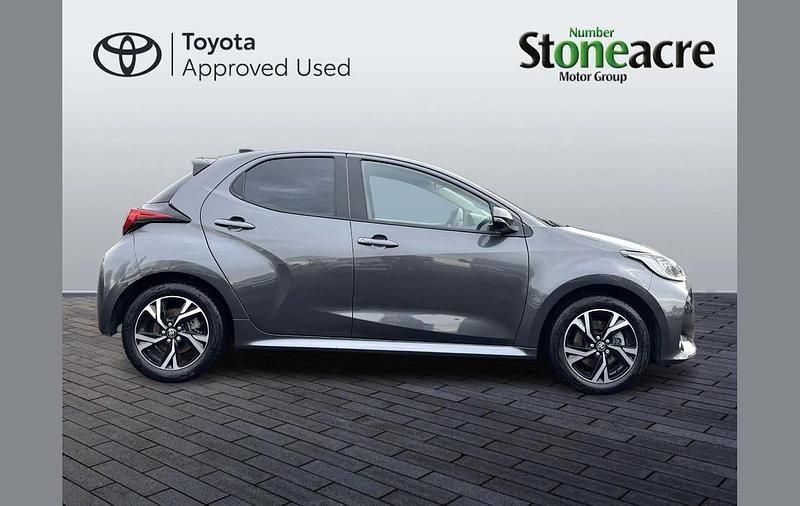 Used Toyota Yaris Hybrid Design 113 HP (83 kW) 2025 Grey Hatchback