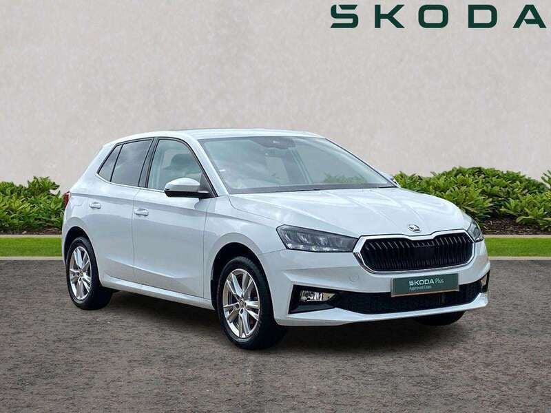 White Used 2024 Skoda Fabia SE L Hatchback | £20,250 (Fair price) - Image 1/4