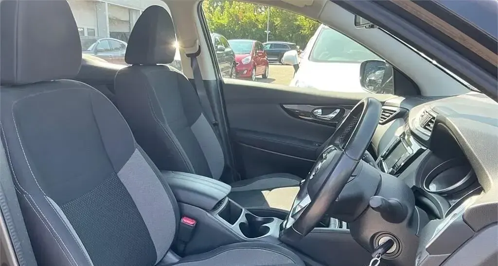 Used Nissan Qashqai Acenta Premium 2020 Black SUV