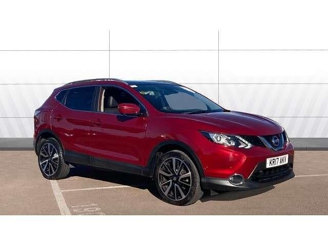 Red Used 2017 Nissan Qashqai Tekna SUV | £8,860 (Fair price) - Image 1/4