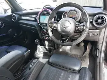 Begagnad Mini Cooper S Cabriolet Exclusive 192 HK (141 kW) 2019 Svart Cab