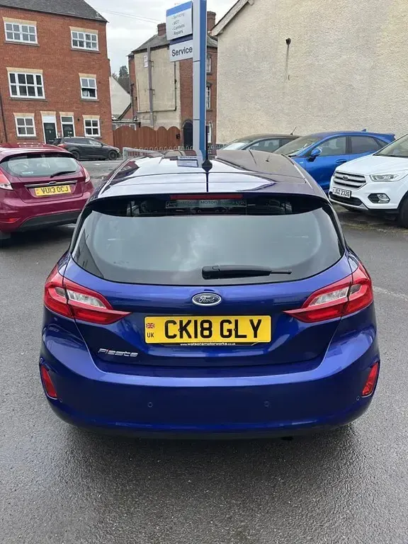 Usado Ford Fiesta Zetec 100 HP (73 kW) 2018 Azul Citadino