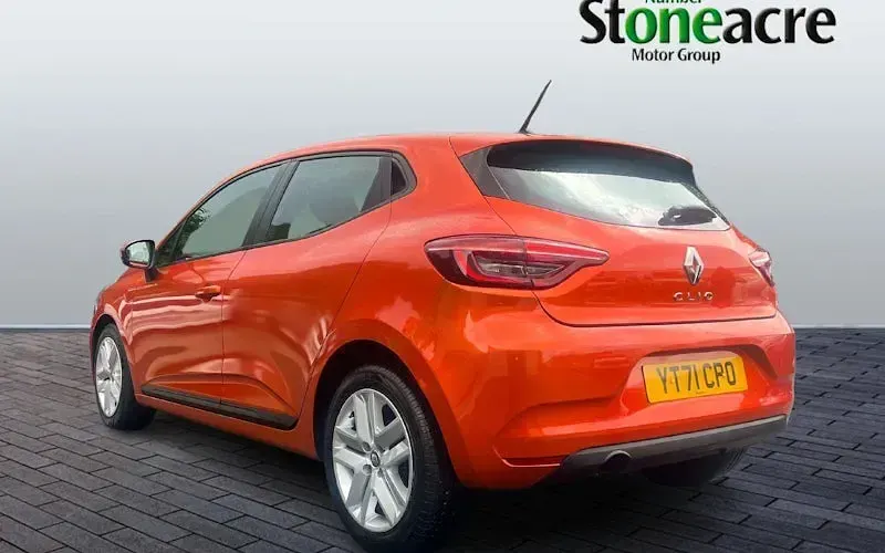 Used Renault Clio Play 101 HP (74 kW) 2020 Orange Hatchback