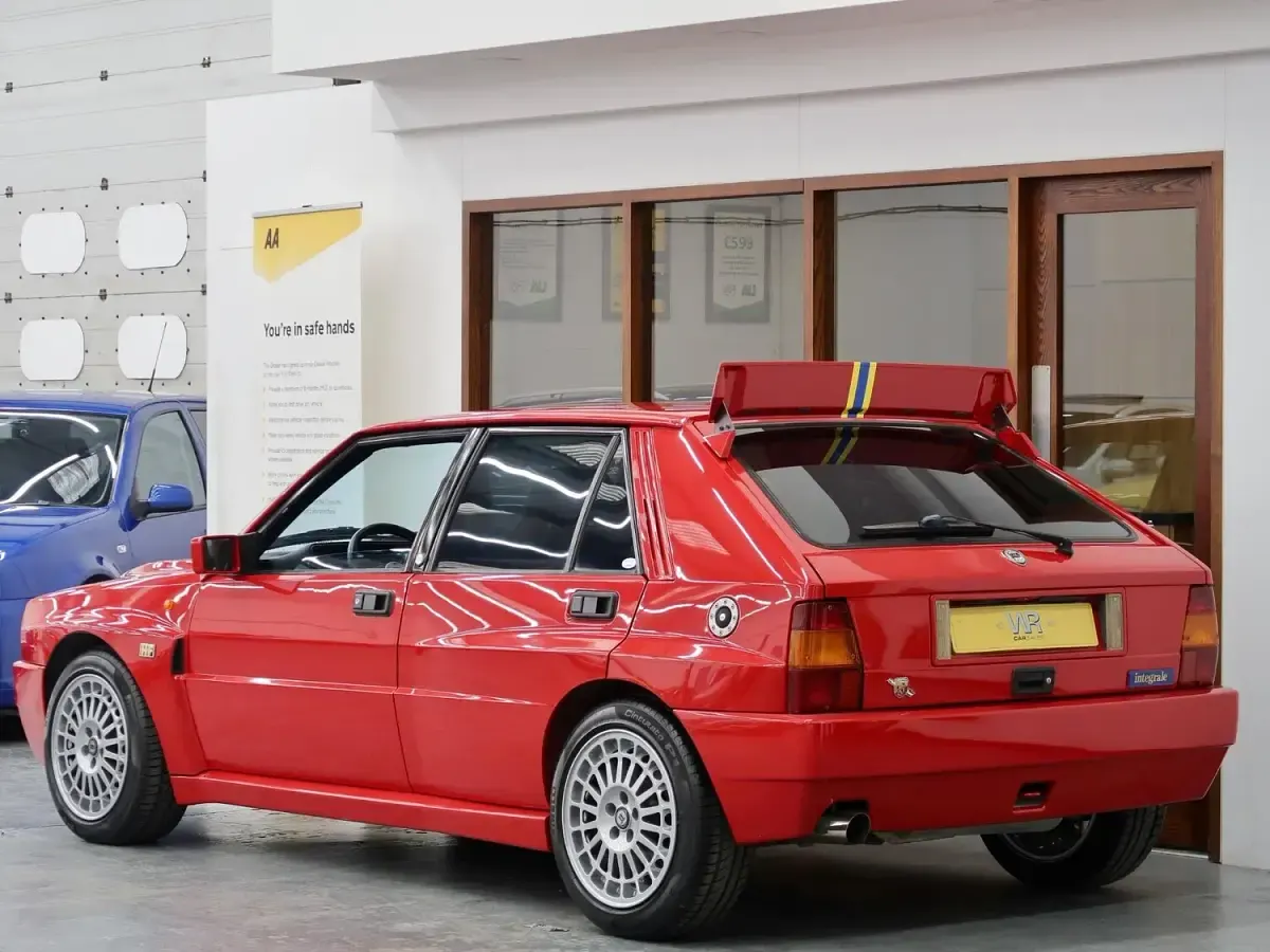 Used Lancia Delta 215 HP (158 kW) 2024 Red Hatchback