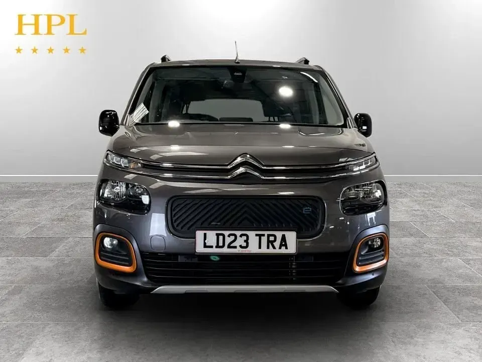 Usado Citroën e-Berlingo XTR 100 kW (136 CV) 2023 Gris Monovolumen