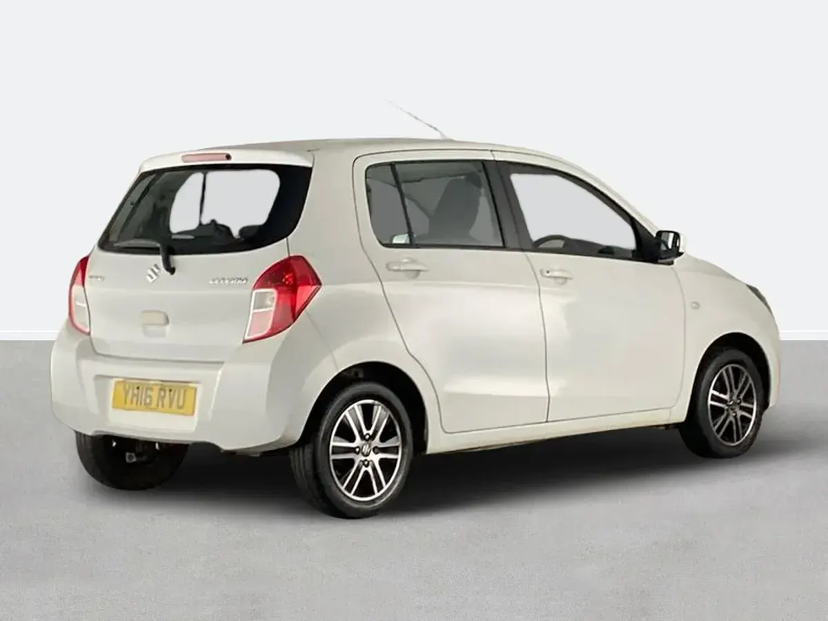 Used Suzuki Celerio SZ4 67 HP (49 kW) 2016 White Hatchback