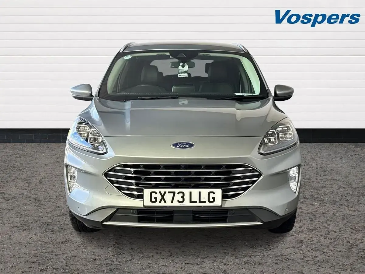 Usado Ford Kuga Titanium 150 HP (110 kW) 2024 Prateado SUV