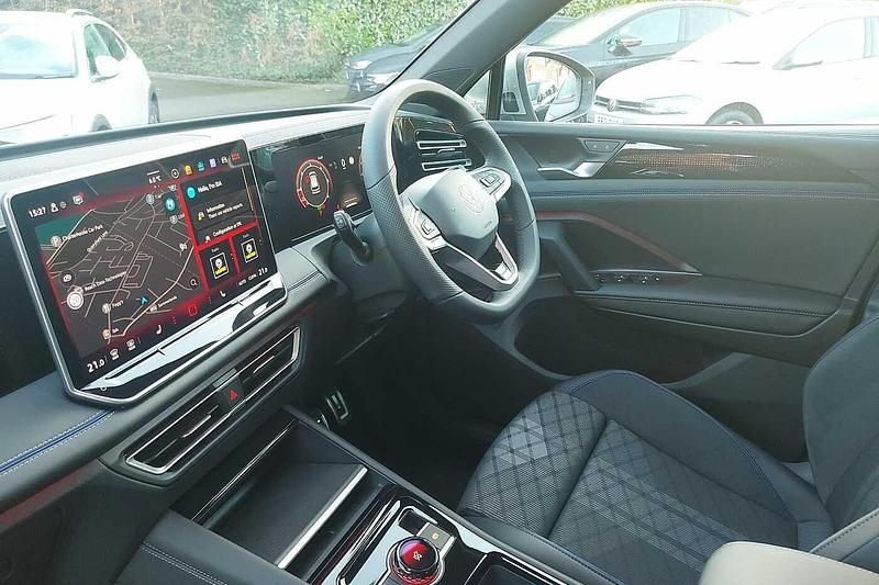 Used VW Tiguan R-line 150 HP (110 kW) 2024 Silver SUV