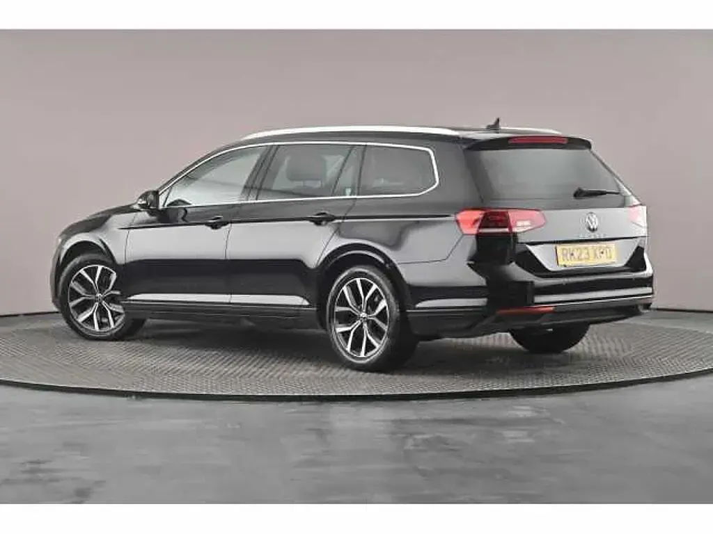 Used VW Passat 150 HP (110 kW) 2023 Estate
