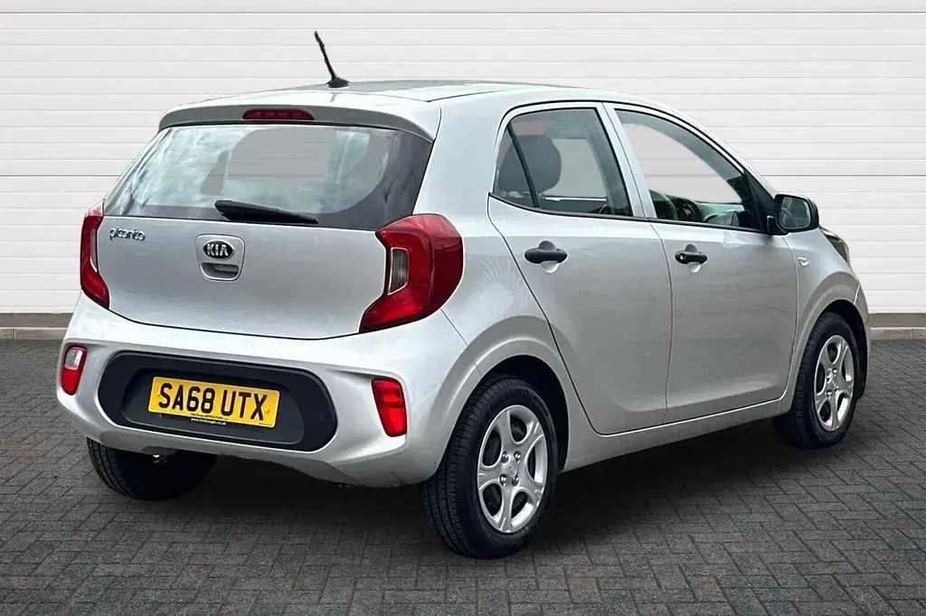 Used Kia Picanto 66 HP (48 kW) 2018 Silver Hatchback