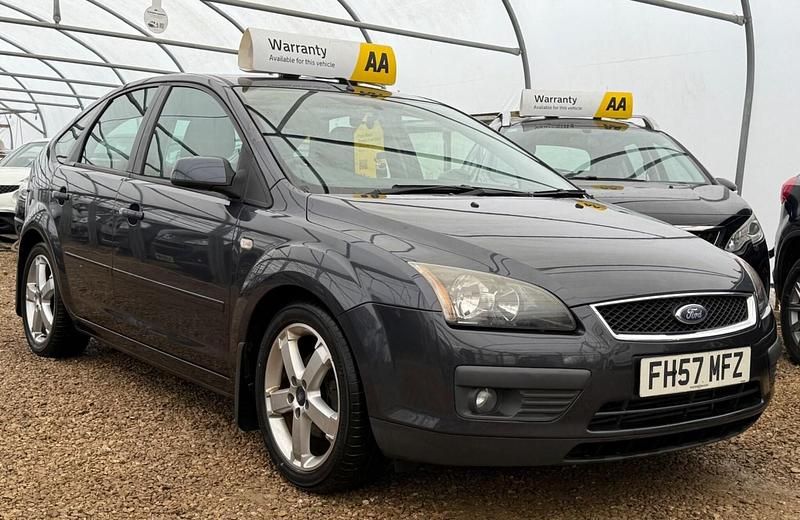 Used Ford Focus Zetec 110 HP (80 kW) 2007 Grey Hatchback