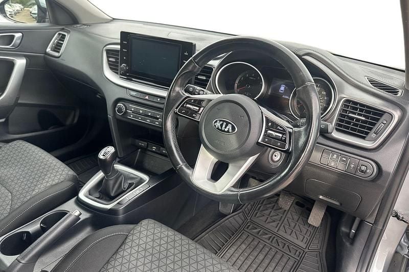 Used Kia XCeed 118 HP (86 kW) 2020 Silver SUV