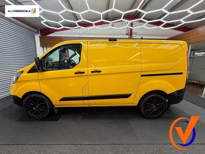 Used Ford Transit Custom 105 HP (77 kW) 2022 Yellow Van