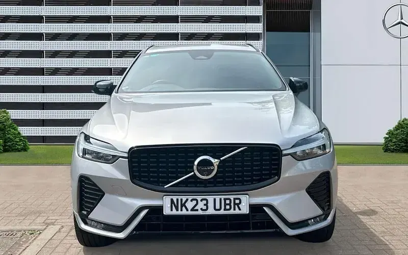 Used Volvo XC60 Plus 197 HP (144 kW) 2023 Silver SUV